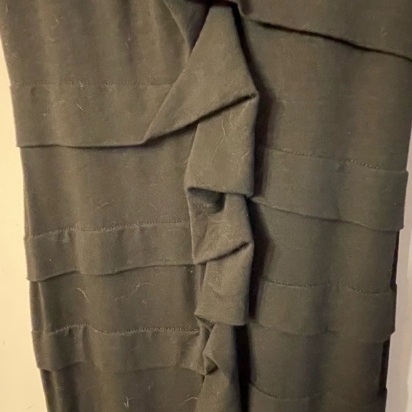 Nicole Miller Artelier black gown with pleating detail - Picture 4 of 7